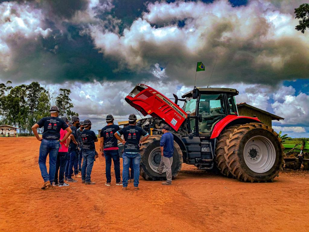 Turma do curso de Operador de Maquinas Agricolas - foto 6